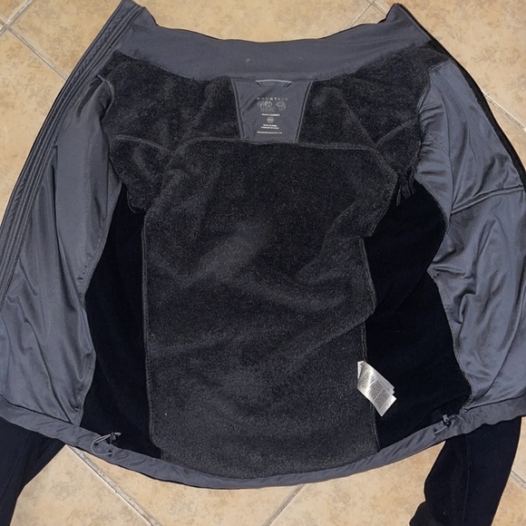 Mountain HardWare Jacket- OFFERS ACCEPTED - Picture 4 of 7